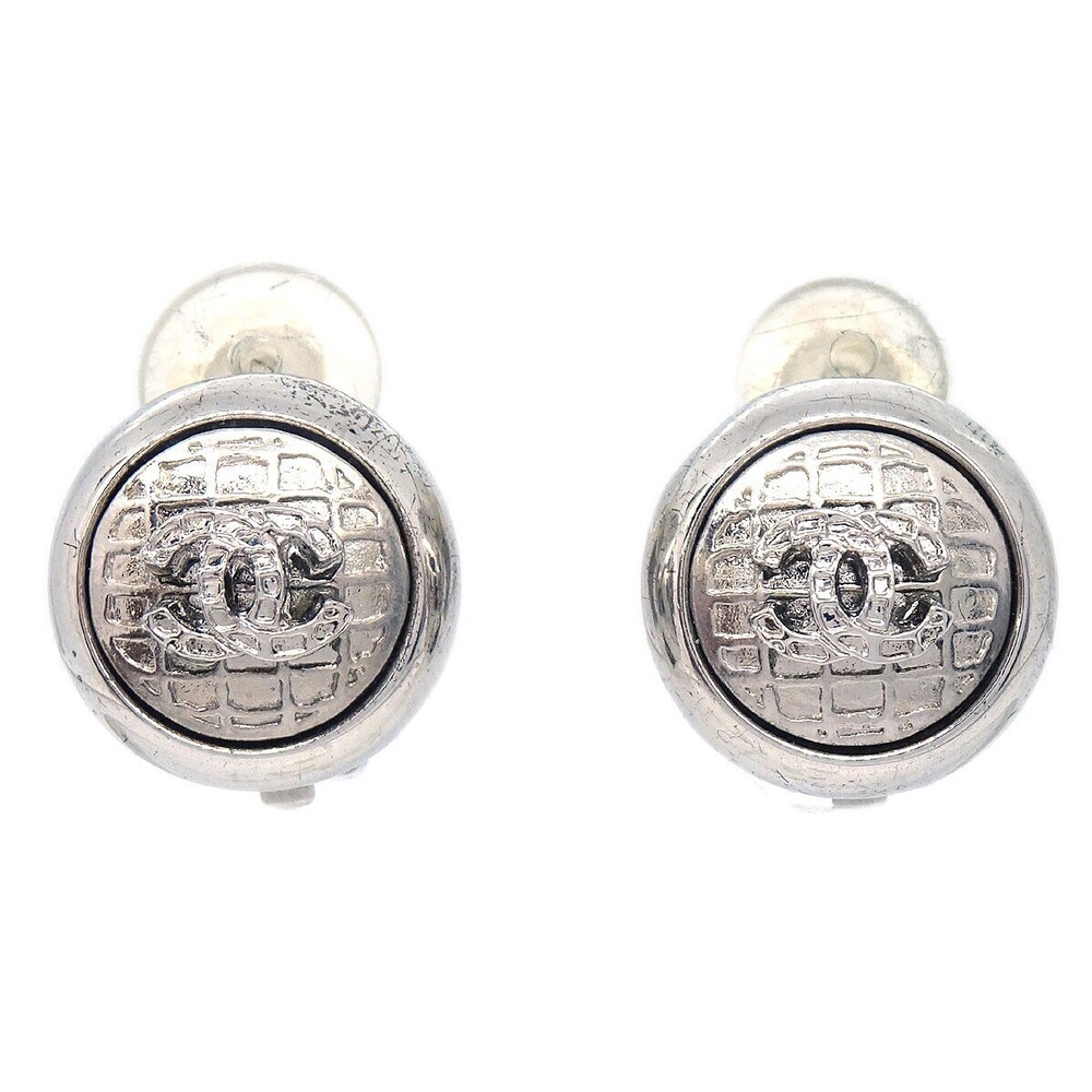 Chanel Vintage CC Round Clip-On Metal Small